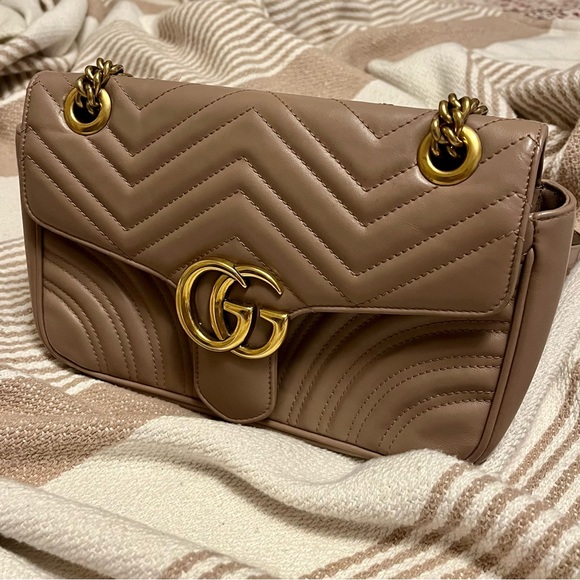 GG MARMONT SMALL SHOULDER BAG - Picture 1 of 12